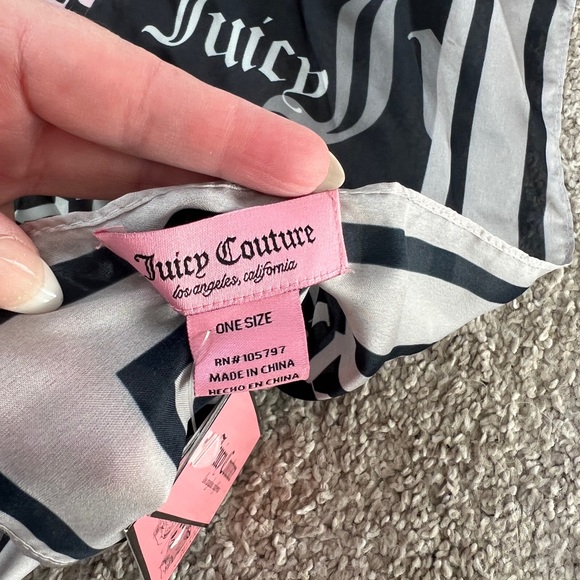 NWT Juicy Couture Pink and Black Accessory Large Square Scarf, 100% Poly Y2K - Picture 4 of 8